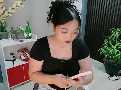 UrFavouriteCravings online show from December 21, 2:41 am