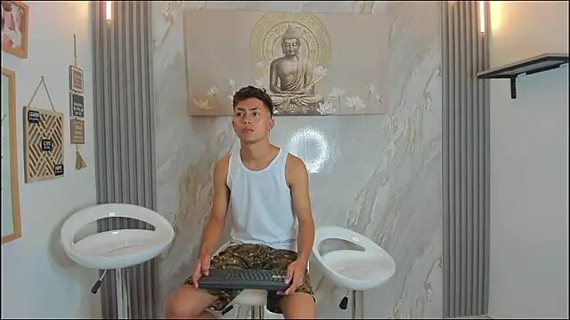 VERY HOT GUYS online show from January 16, 1:26 pm