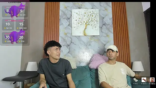 VERY HOT GUYS online show from June 9, 7:09 am