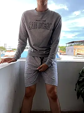 Snapshot of LiamMyst chatting on November 12, 1:44 pm LiamMyst online show from November 12, 1:44 pm