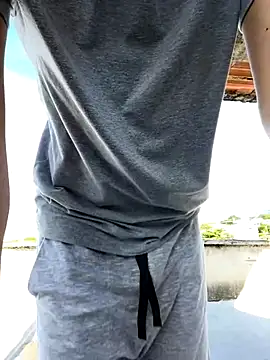 Snapshot of LiamMyst chatting on November 14, 1:32 pm LiamMyst online show from November 14, 1:32 pm