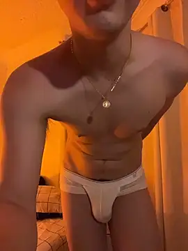 Snapshot of LiamMyst chatting on November 23, 4:01 am LiamMyst online show from November 23, 4:01 am