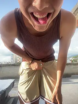 Snapshot of LiamMyst chatting on December 14, 8:35 pm LiamMyst online show from December 14, 8:35 pm