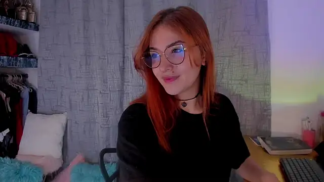 AmaruBloom online show from October 18, 5:21 am