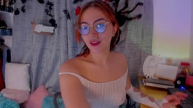 AmaruBloom online show from October 23, 3:50 am