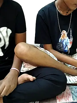 Unique girls90 online show from November 8, 4:01 am