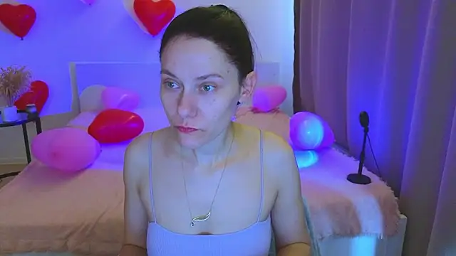 Annaabels online show from February 11, 8:19 am