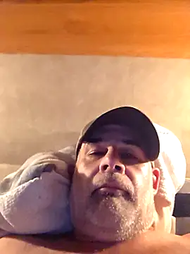 DeeBestEver online show from November 1, 1:24 pm