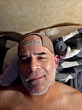 DeeBestEver online show from February 7, 5:05 pm