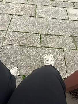 nanaisbackk online show from February 16, 2:35 pm