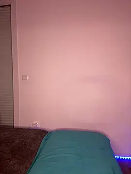 LaPetiteKim online show from April 20, 6:53 pm