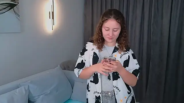 BrendaScot online show from October 21, 1:56 pm