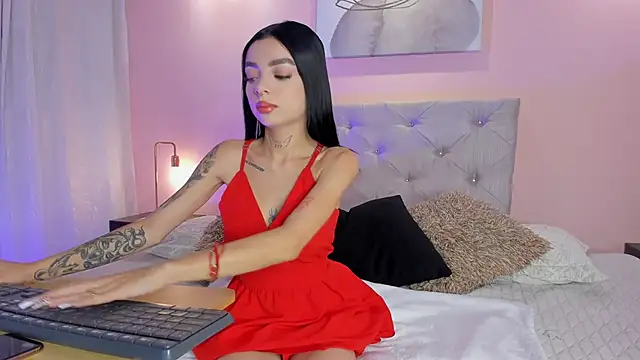 scarlettvelvet  online show from October 3, 12:46 pm