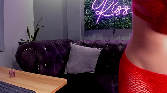 scarlettvelvet  online show from November 11, 6:19 pm