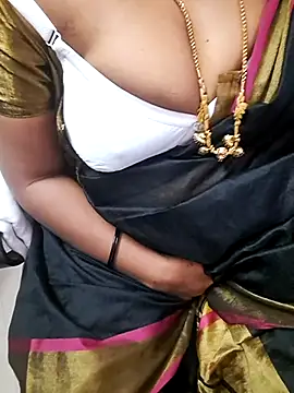 Snapshot of Tamil_Ammani chatting on October 17, 4:42 pm Tamil Ammani online show from October 17, 4:42 pm