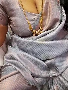 Snapshot of Tamil_Ammani chatting on October 28, 5:15 pm Tamil Ammani online show from October 28, 5:15 pm