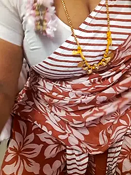 Snapshot of Tamil_Ammani chatting on November 28, 1:52 am Tamil Ammani online show from November 28, 1:52 am