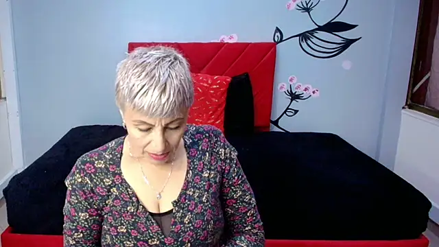 Charlotte  Gray online show from October 21, 12:17 pm