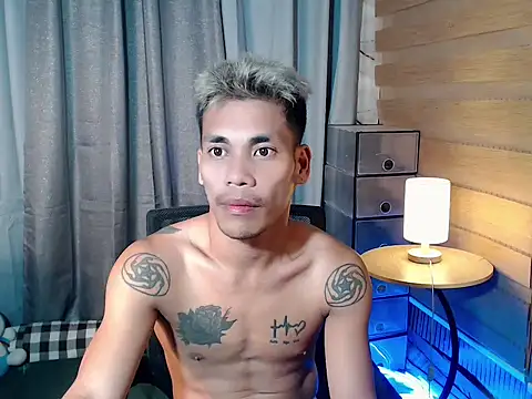 Snapshot of Cute_Lucas chatting on February 10, 5:39 pm Cute Lucas online show from February 10, 5:39 pm