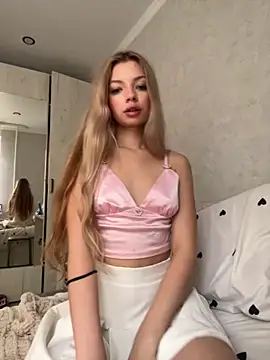 Snapshot of _Siennaaa_ chatting on November 10, 1:10 pm Siennaaa online show from November 10, 1:10 pm