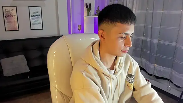 Snapshot of Nyko_ds chatting on November 1, 4:03 am Nyko ds online show from November 1, 4:03 am