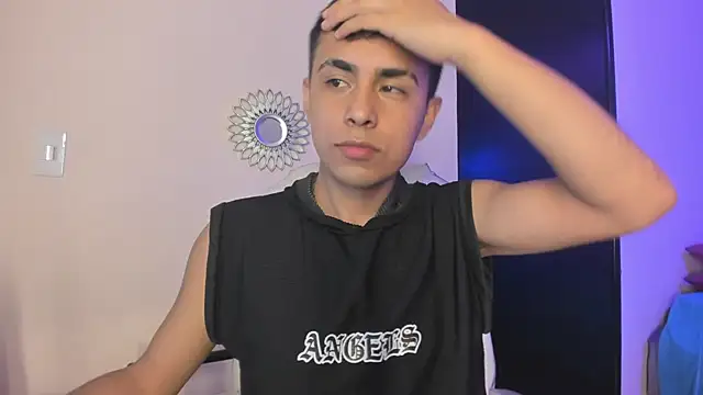 Snapshot of Nyko_ds chatting on November 13, 4:00 am Nyko ds online show from November 13, 4:00 am