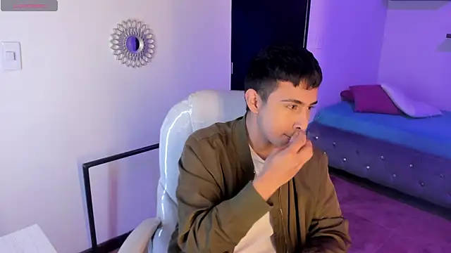 Snapshot of Nyko_ds chatting on December 1, 3:44 am Nyko ds online show from December 1, 3:44 am