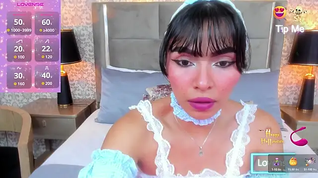 Snapshot of KoralBlum chatting on October 31, 1:06 am KoralBlum online show from October 31, 1:06 am