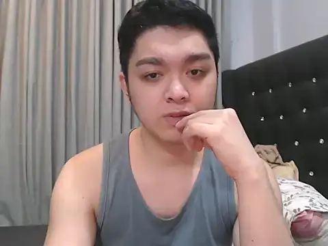 JayKarLo online show from October 11, 1:42 pm