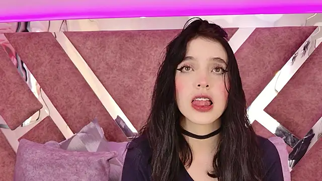 MeganR  online show from March 23, 7:29 pm