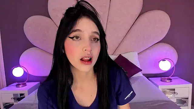 MeganR  online show from April 7, 11:10 am