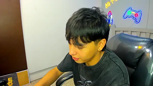 StiwenTwink online show from October 17, 3:14 pm