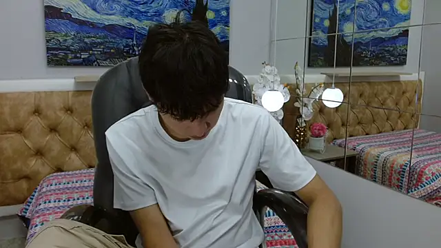 StiwenTwink online show from December 4, 3:32 pm