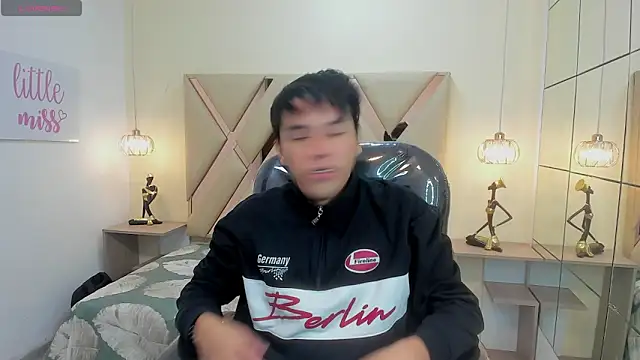 StiwenTwink online show from December 16, 7:41 pm