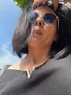 SaraMistick online show from December 18, 2:23 pm