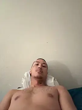 Snapshot of Loadedeggs chatting on October 17, 2:52 pm Loadedeggs online show from October 17, 2:52 pm