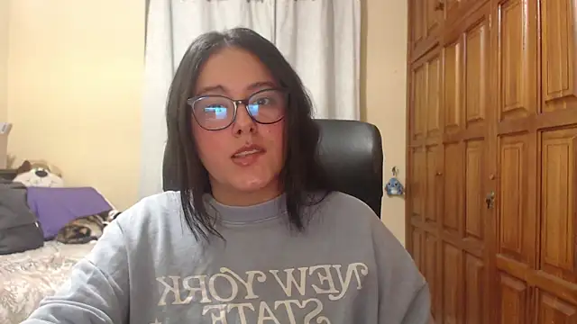 Venus cat  online show from March 15, 2:50 am