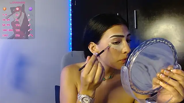 Snapshot of JuliethaFox chatting on October 8, 10:51 pm JuliethaFox online show from October 8, 10:51 pm