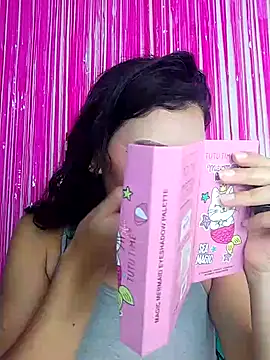 Snapshot of JuliethaFox chatting on October 18, 10:54 pm JuliethaFox online show from October 18, 10:54 pm