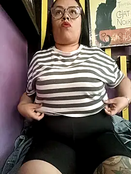 Italia 12 online show from October 17, 9:39 pm