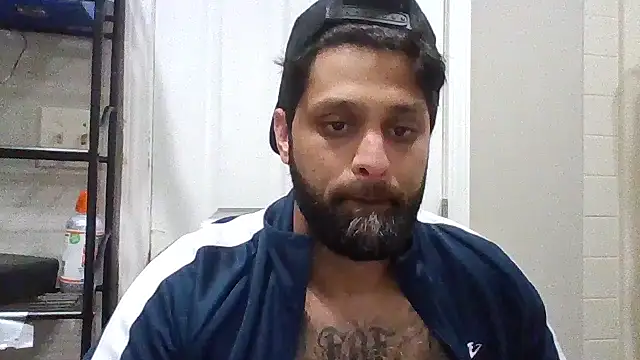 Snapshot of StroknGoon69 chatting on October 31, 8:43 pm StroknGoon69 online show from October 31, 8:43 pm