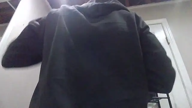 Snapshot of StroknGoon69 chatting on April 3, 11:25 pm StroknGoon69 online show from April 3, 11:25 pm
