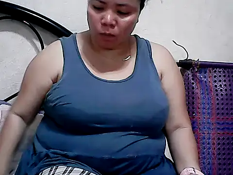HornyPussie69 online show from June 2, 7:43 am