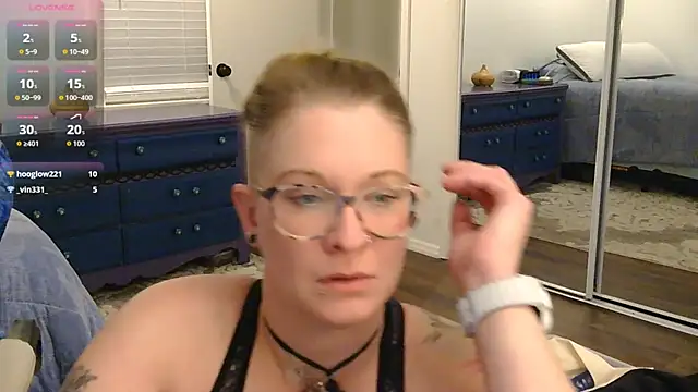 Snapshot of dixie_comanche chatting on October 1, 3:12 am dixie comanche online show from October 1, 3:12 am