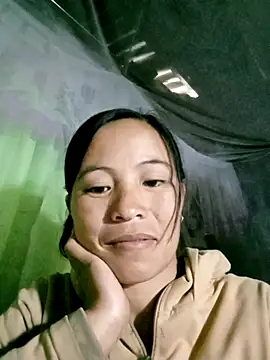 -Lauren- online show from October 25, 4:09 am