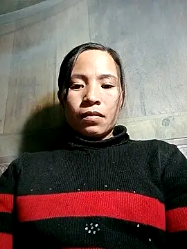 -Lauren- online show from December 14, 11:59 am