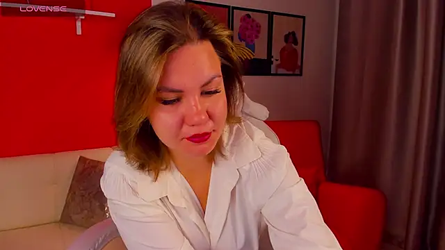 AriaEven online show from November 25, 9:20 am