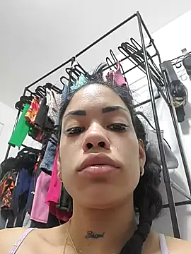 Snapshot of thaliacangri chatting on November 14, 12:42 am thaliacangri online show from November 14, 12:42 am