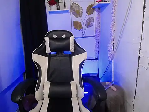 ella foxtrot online show from March 15, 9:59 am