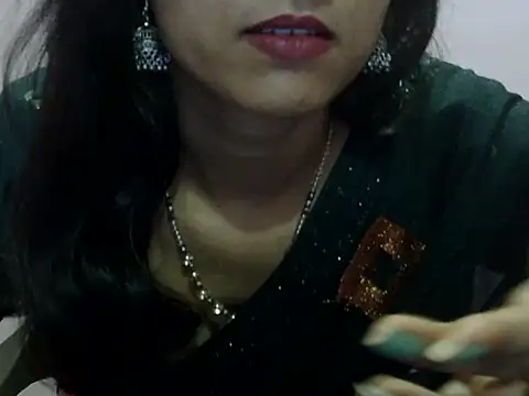 Laila Cute online show from May 7, 3:39 pm